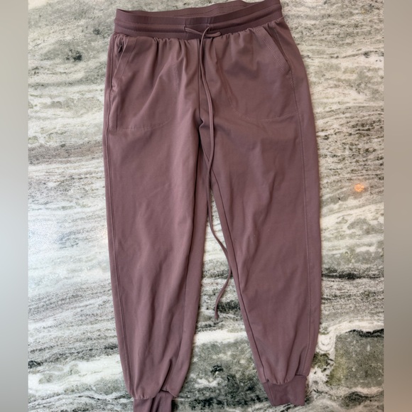 Rachel Zoe Pants - Rachel Zoe Tan Brown Elastic Waist Active Joggers
Women’s Size Small